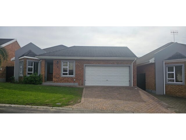  4  Turnberry Turnberry close, D'urbanvale, Durbanville 